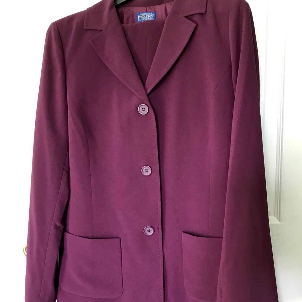 Pendleton Women’s Suit TALL- New never worn!